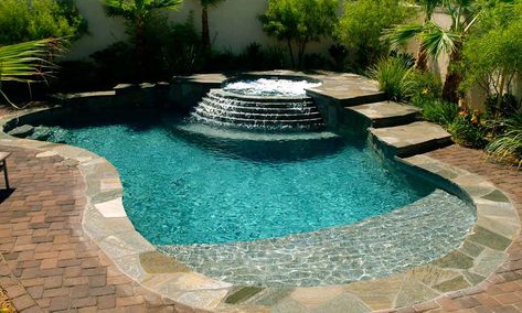 spa pool spool | Spool with walk-in beach entry Spool Pool, Ideas De Piscina, Kleiner Pool Design, California Pools, Backyard Pool Design, Pools For Small Yards, Beach Entry Pool, Swimming Pool Ideas, Small Swimming Pools