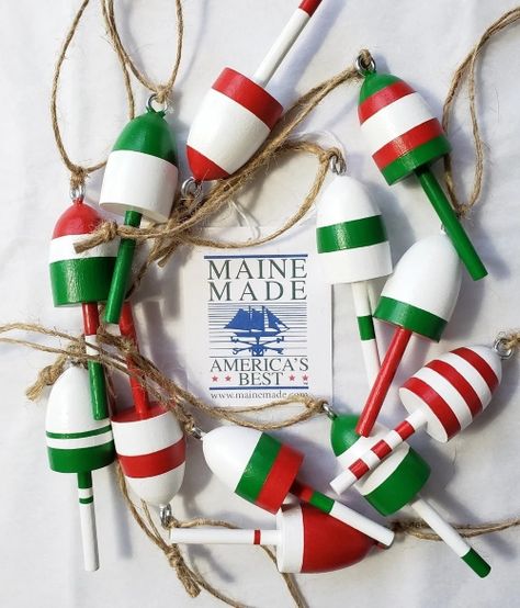 18 Coastal Garland Ideas & Nautical Garlands Boat Ornaments, Nautical Rope Decor, Dory Boat, Christmas Garland On Stairs, Buoy Decor, Nautical Christmas Ornaments, Christmas Bead Garland, 2023 Beach, Lobster Buoys