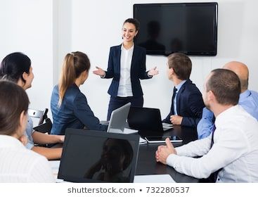 Communication Images, Communication Pictures, Business Portraits Woman, Presentation Pictures, Couple Beach Pictures, Good Boss, Office Images, Office Themes, Team Photography