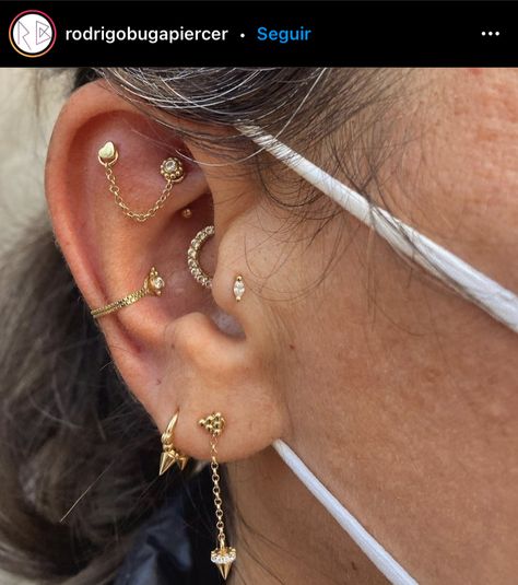 Conch And Daith Piercing Together, Chain Conch Piercing, Flat And Conch Piercings, Flat Piercing, Ear Curation, Lobe Piercings, Tragus Conch, Daith Piercing, Conch Piercing