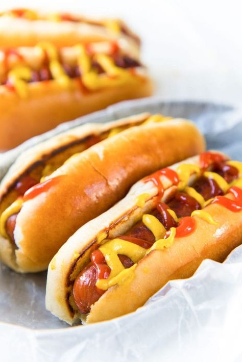 Homemade Hot Dog Buns, Hot Dog Buns Recipe, Ground Beef Lunch, Homemade Hot Dogs, Ground Beef Breakfast, Making Hot Dogs, Hot Dog Rolls, Carrot Dogs, Hot Dogs Recipes