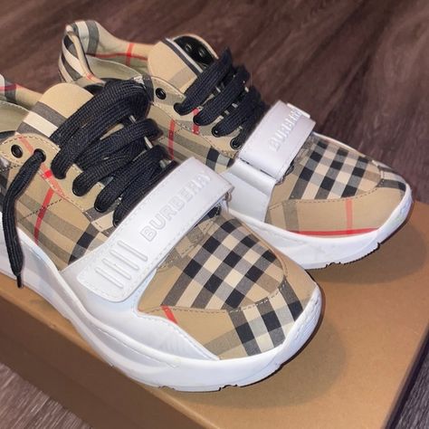 BURBERRY A:LF REGIS LOW Burberry Shoes Outfit, Burberry Trainers, Burberry Shoes Women, Dressing Shoes, Shoe Goals, Girl Prom, Birthday Wish List, Girly Shoes, Burberry Shoes