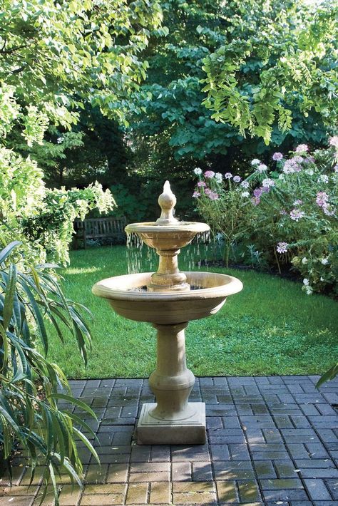 Kentucky Garden, Landscape Beautiful, Garden Shrubs, Garden Designer, Garden Water, Water Fountains, Backyard Garden Design, Small Yard, Smart Ideas