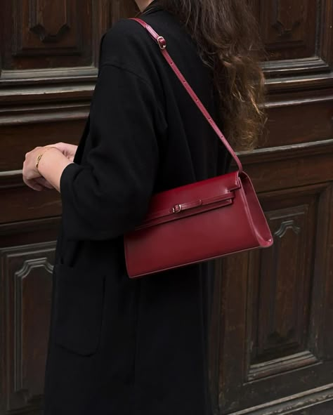 @solenelara with our dark cherry shoulder bag Red Bag Outfit, Cherry Vibes, Expensive Purses, Trending Bags, Burgundy Bag, Fendi Bag, It Hurts Me, Stylish Handbags, Favorite Handbags