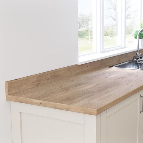 White Kitchen Oak Worktop, Wood Worktop Kitchen, Howdens Worktops, Kitchen Howdens, Howdens Kitchens, Oak Worktops, Wooden Worktops, Wood Worktop, Off White Kitchens