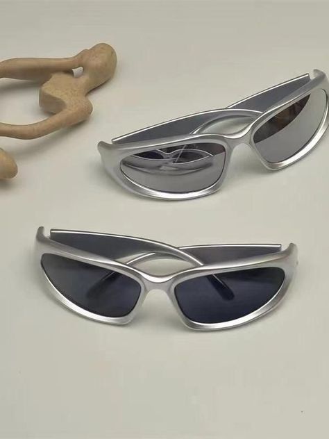 https://amzn.to/3KCOhED | Are you ready to rock your fashion game with a touch of nostalgia? Look no further than these amazing 90s Y2K fashion sunglasses! Step back in time and embrace the retro vibes that are in high demand today. Be the envy of your friends as you effortlessly flaunt your unique and individual style. Don't miss out on this opportunity to own a piece of fashion history - grab these sunglasses now and be the trendsetter. Pretty Sunglasses, Y2k Glasses, Classy Glasses, Funky Glasses, Style Aesthetics, Retro Future, Y2k Sunglasses, Cool Glasses, Trendy Mens Fashion