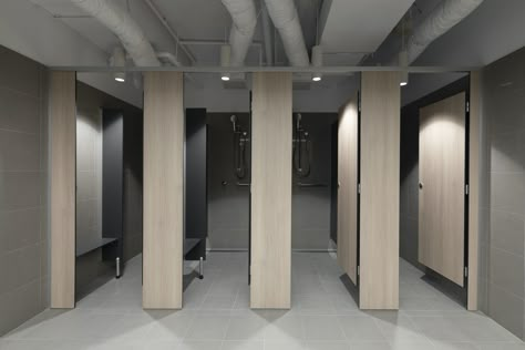 Locker Room Shower, Public Shower, Toilet Cubicle, Compact Laminate, Gym Showers, Gym Design Interior, Toilette Design, Commercial Toilet, Hostels Design