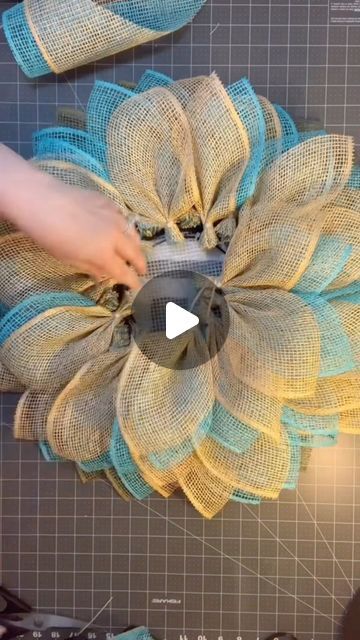 How To Make Door Wreaths Step By Step, Craft Wreaths Diy, How To Make A Reef Front Doors, Christmas Flower Wreaths Diy, Easy Mesh Wreaths Diy Simple, How To Make A Flower Wreath, How To Make A Wreath, Easy Ribbon Wreath, Easy Wreaths To Make