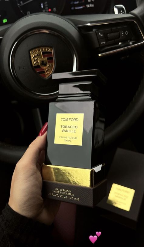 Tom Ford Tobbaco Vanille Perfume, Seductive Perfume, Best Fragrance For Men, Fragrances Perfume Woman, Perfume Collection Fragrance, Tom Ford Beauty, Perfume Scents, Perfume Lover, Best Fragrances