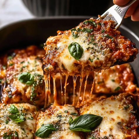 Eggplant Parmesan Recipe: A Classic Italian Comfort Food Eggplant Parmesan With Meat Sauce, Eggplant Parm Lasagna, Eggplant Parmesan Italian Style, Eggplant Parmesan With Meat, Sicilian Eggplant Recipes, Christmas Food Dinner Main Courses, Eggplant Manicotti, Italian Eggplant Parmesan, Low Carb Eggplant Recipes