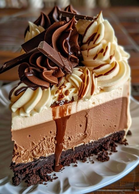 Triple Chocolate Cheesecake Chocolate Cake Cheesecake Layer, Triple Layer Cheesecake, Triple Chocolate Cheesecake Recipe, Chocolate Decadence Cake, Milk Chocolate Cheesecake, Chocolate Chip Cheesecake Cake, Chocolate Marble Cheesecake, Millionaire Cheesecake Recipe, Chocolate Cheesecake Decoration