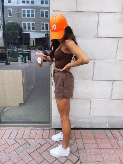 // s u m m e r Cozy Outfit Summer, Athlesuire Outfit, Sports Mom Outfit, Cozy Summer Outfits, Athleisure Outfits Summer, Walking Outfits, Summer Outfits For Moms, Summer Shorts Outfits, Look Short