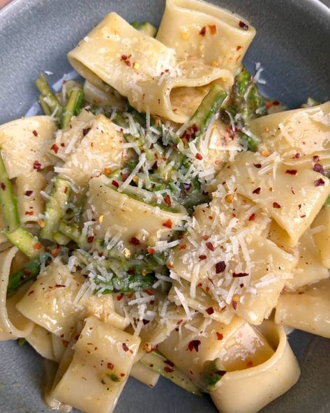 Pasta Receipes, Asparagus Pasta Recipes, Ww Pasta, Pasta With Asparagus, Strudel Recipes, Zen Rock, Quick Pasta, Asparagus Pasta, Noodle Recipe