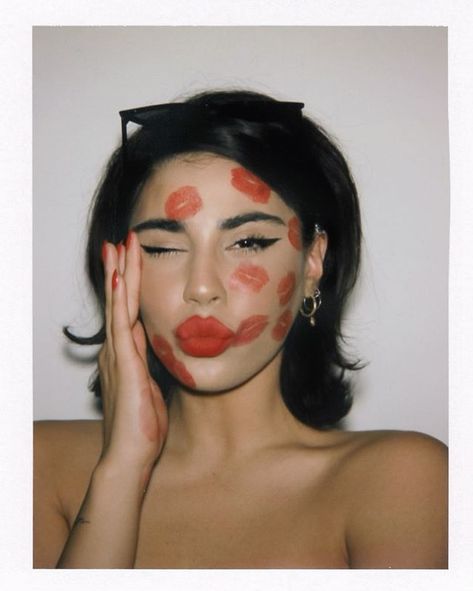 red lips kiss | @orionvanessa for Gucci Beauty Lipstick Photoshoot Ideas, At Home Valentines Photo Shoot, 90s Valentines Aesthetic, Kiss Halloween Costumes, Kiss Marry Kill, Red Lipstick Kisses, Valentines Shoot, Valentines Photoshoot, Orion Carloto