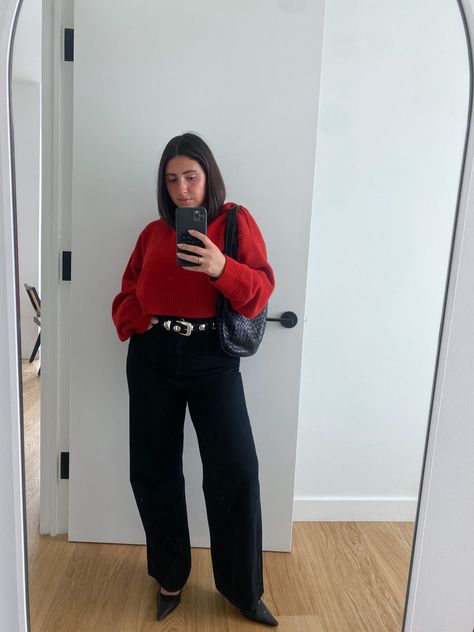 Insta @aniipjian | aniipjian Khaite Benny Belt, Khaite Benny Belt Outfit, Khaite Belt Outfit, Khaite Style, Khaite Belt, 2023 Moodboard, Belt Outfit, Fall Board, People Images