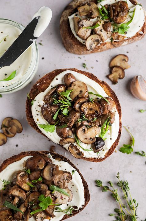 Goat Cheese Toast, Goat Cheese Stuffed Mushrooms, Mushrooms On Toast, Cheese Toast Recipe, Balsamic Mushrooms, Dairy Free Appetizers, Mushroom Toast, Whipped Goat Cheese, Autumn Images