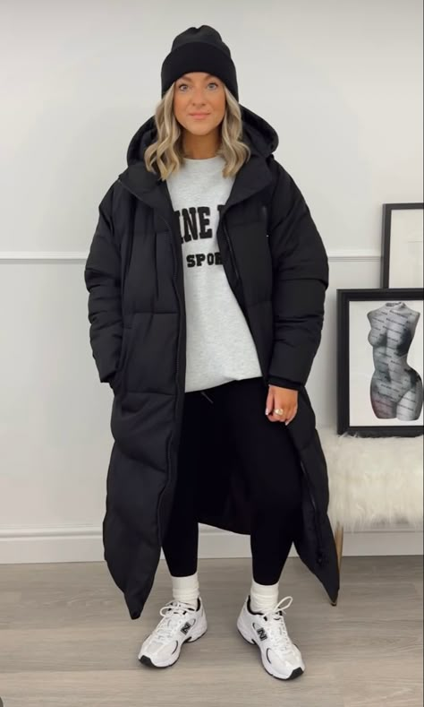 Sweatpants Coat Outfit, Duvet Coat Outfit, Cute Winter Outfits Canada, Jumpsuit And Puffer Jacket Outfit, Winter Colorado Outfits Women, Snow Storm Outfit, Fur Earmuffs Outfit, Puffer Jacket Long Outfit, Womens Puffer Jacket Outfit