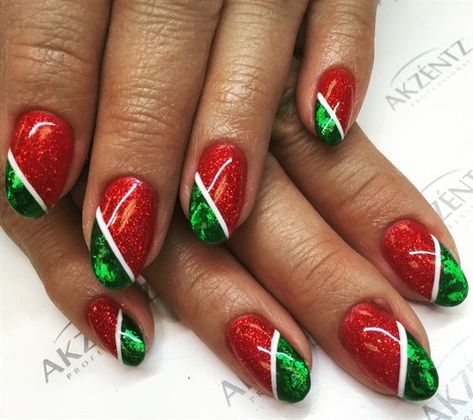 Xmas Nail, Xmas Nail Art, Gold Nail Art, Red Christmas Nails, Christmas Gel, Christmas Sparkle, Holiday Nail Designs, Green Nail Designs, Cute Christmas Nails