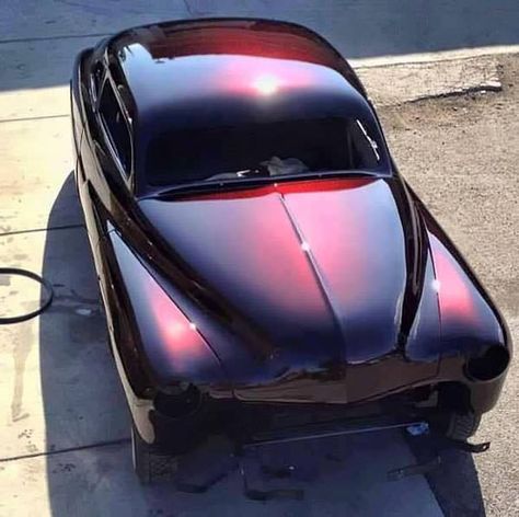 49' Mercury....Black Cherry Pearl Hot Rod Autos, Kereta Sport, Custom Cars Paint, Auto Retro, Custom Muscle Cars, Sweet Cars, Hot Rods Cars, Car Colors, Futurism