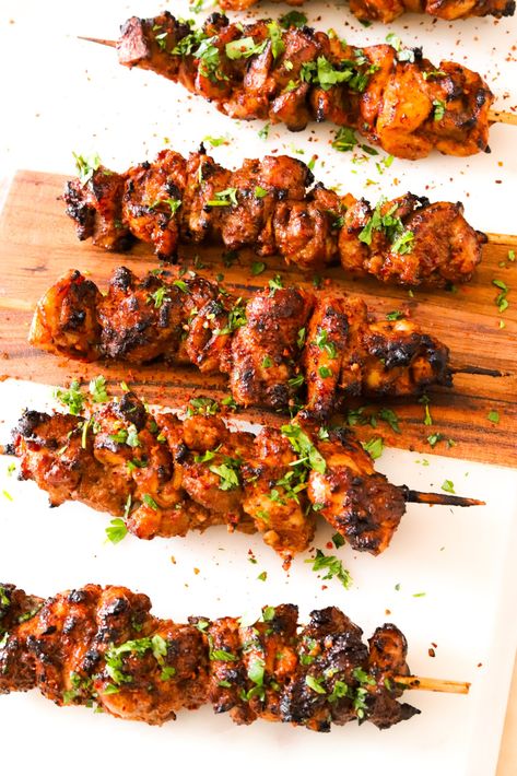 Chicken On A Stick Air Fryer, Garlic Parmesan Air Fried Chicken Skewers, Airfryer Chicken Kebab, Air Fried Chicken Skewers, Honey Garlic Chicken Skewers Air Fryer, Air Fry Chicken Kabobs, Air Fryer Chicken Satay, Teriyaki Chicken Skewers Air Fryer, Air Fried Garlic Parmesan Chicken Skewers