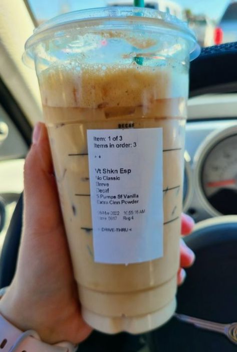 7 Best Starbucks Decaf Drinks Decaf Starbucks Drinks, Drinks At Starbucks, Caffeine Free Drinks, Coffee Frappuccino, Mocha Frappuccino, Quick Drinks, Espresso Drinks, Decaf Coffee, Caramel Macchiato