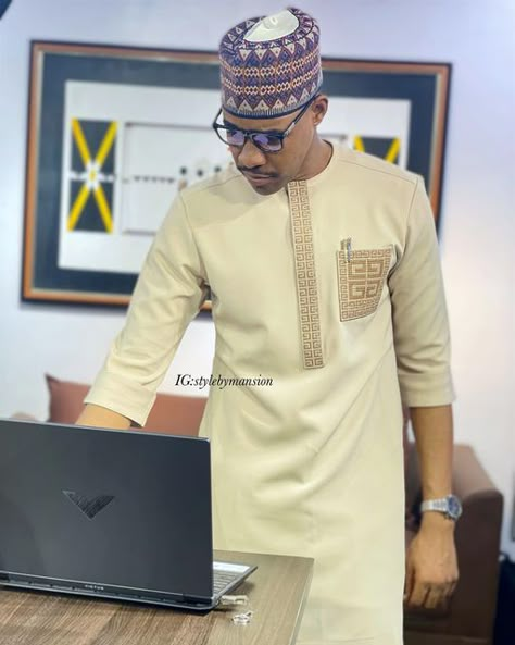 Atiku Style For Men, Stone Clothes, Dress Styles For Men, Male Styles, African Dress Styles, Senator Wears, Costume Africain, African Wear Styles For Men, Latest African Men Fashion