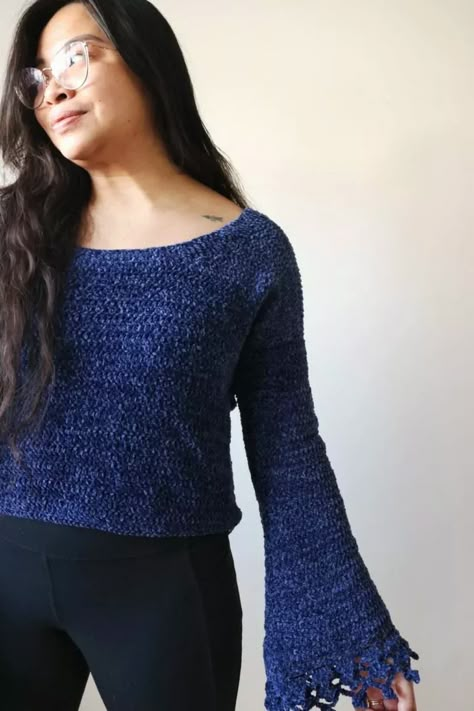 How to Make an Easy Crochet Bell Sleeve Sweater with Lace Edges - Knits and Knots by AME Flare Sleeve Top Pattern, Crochet Flare Sleeve, Bell Sleeves Crochet, Easy Crochet Sweater, Bell Sleeve Pattern, Diy Cardigan, Flare Sleeve Top, Crochet Bell, Crochet Sweater Free