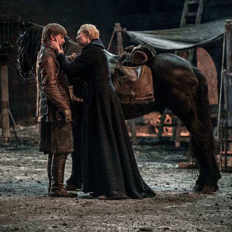 Game of Thrones Failed Its Women In ‘Last of the Starks’. Game of Thrones Did Brienne and Missandei Dirty Jamie And Brienne, Game Of Thrones Brienne, Game Of Thrones Photos, Brienne And Jaime, Jamie Lannister, Jaime And Brienne, Game Of Thrones Facts, Brienne Of Tarth, Gwendoline Christie