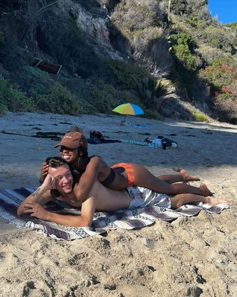 Interacial Couples Relationship Goals, Couple At Beach Aesthetic, Swirl Couples Bwwm, Interacial Couples Aesthetic, Biracial Couples, Interracial Family, Swirl Couples, Bwwm Couples, Interacial Couples