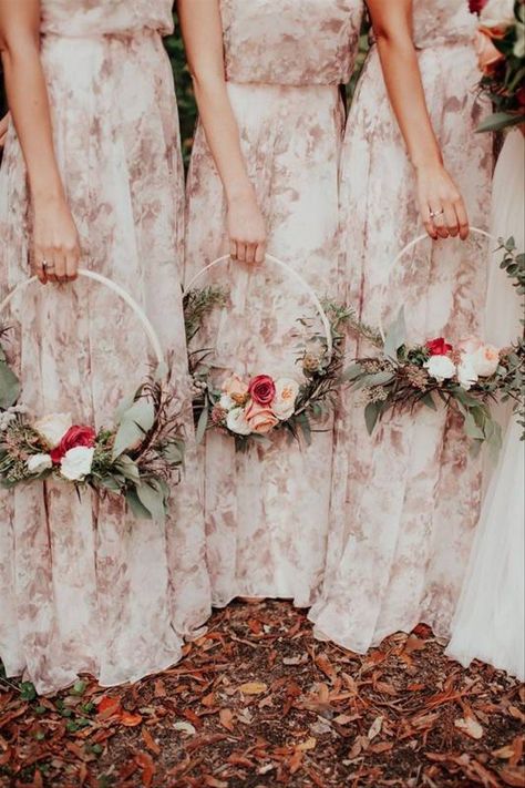 20 Granny Chic Wedding Ideas to Try If You Love Pastels and Flowers - patterned bridesmaid dresses  {Kate Fióre Floral Design} Summer Wedding Color Schemes, Bridesmaid Dresses Styles, Patterned Bridesmaid, Chic Wedding Style, Patterned Bridesmaid Dresses, Chic Wedding Ideas, Floral Bridesmaid Dresses, Cottage Wedding, Floral Bridesmaid