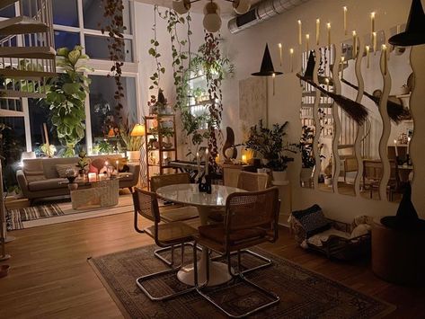 Cabin Style Living Room, The Season Of The Witch, Lots Of Plants, Plants Hanging, Season Of The Witch, Dream Apartment, Dream House Interior, Apartment Inspiration, The Witch