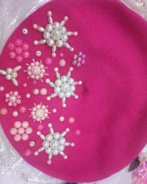 Hello Queens👑 Just reminding you that this is 21st century, you need to let go of those boring berets in your wardrobe. Life is already stressful, ease yourself the stress of looking for the perfect beret to compliment your outfits. Get your embellished berets from us today And slay like you’ve never 💃🏼 You can rock this beret to Church, to events, you can also use it for photoshoot 🌝 ..oya send us a DM now let’s talk business #allured #alluredbytinabrides #alluring #embellishedberets #ber... Beret Outfit, Outfit For Church, Pearl Beads, Beads