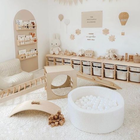 Play Nook, Organization Nursery, Furniture Nursery, Small Playroom, Designer Bedroom, Room Girl, Living Room Playroom, Baby Playroom, Montessori Playroom