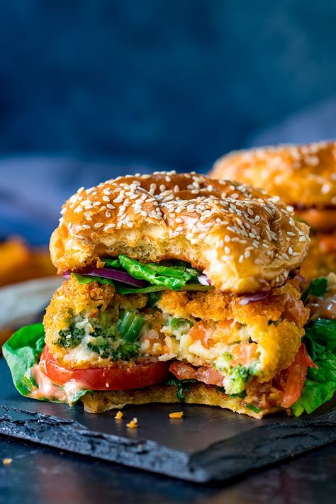 Cheesy Veggie burgers - Nicky's Kitchen Sanctuary Burger Vegetarian, Vegetarian Burger Recipe, Best Veggie Burger, Veggie Burgers Recipe, Vegetarian Burger, Vegan Burgers, Veggie Burgers, Burgers Sandwiches, Veggie Burger