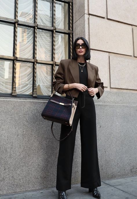 Outfits Of The Week: October 28th Crop Blazer Outfit, Cropped Blazer Outfit, Brittany Xavier, Houndstooth Pants, Crop Blazer, Weekly Outfits, Looks Street Style, Cropped Blazer, Black Trousers