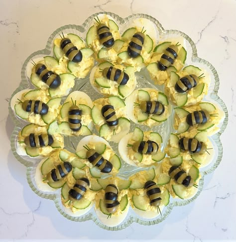 Bumblebee Deviled Eggs Bee Themed Appetizers, Bee Fruit Tray, Bee Themed Finger Foods, Bee Deviled Eggs, Bee Themed Brunch, Bee Party Food Ideas, Bee Themed Snacks Parties Food, Bee Themed Food, Bumble Bee Deviled Eggs