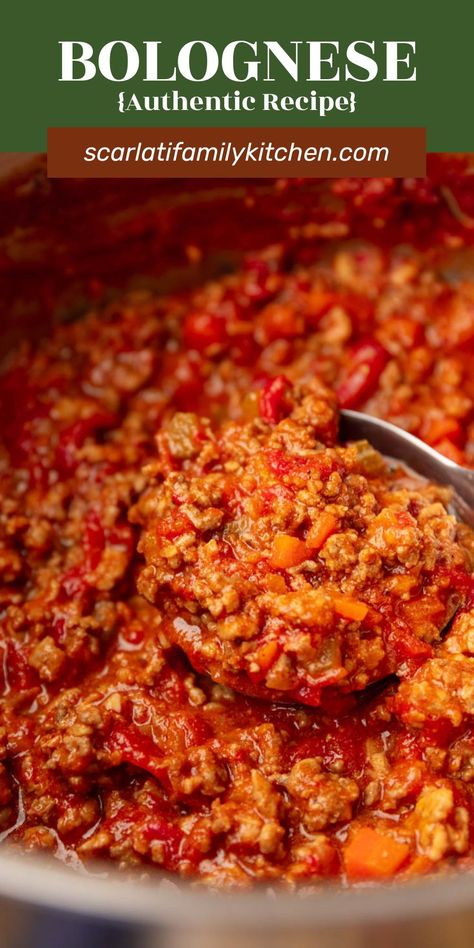 Sunday Sauce Italian Easy, Boulenase Sauce, Spicy Bolognese Sauce, Bolganese Sauce Recipe, Italian Bolognese Sauce Authentic, Sunday Sauce Recipe, Bolognese Recipes, Authentic Bolognese Sauce, Bolognese Sauce Authentic