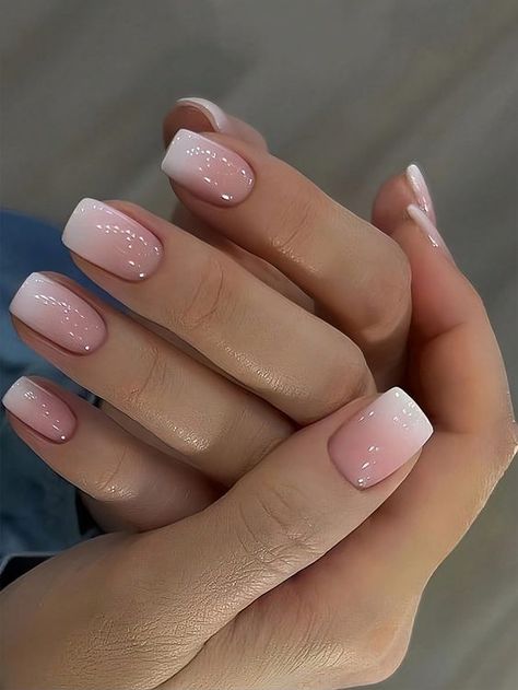 Nail Court, Nails Court, Degrade Nails, Short White Nails, Nails Model, Nagel Tips, Work Nails, Short Acrylic, Square Acrylic Nails