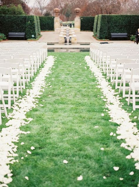 Flower Wedding Aisle, Rose Petal Aisle, Flower Petals Wedding, Wedding Aisle Outdoor, Wedding Aisle Runner, Rose Petals Wedding, Wedding Isles, Silk Rose Petals, Aisle Runner Wedding