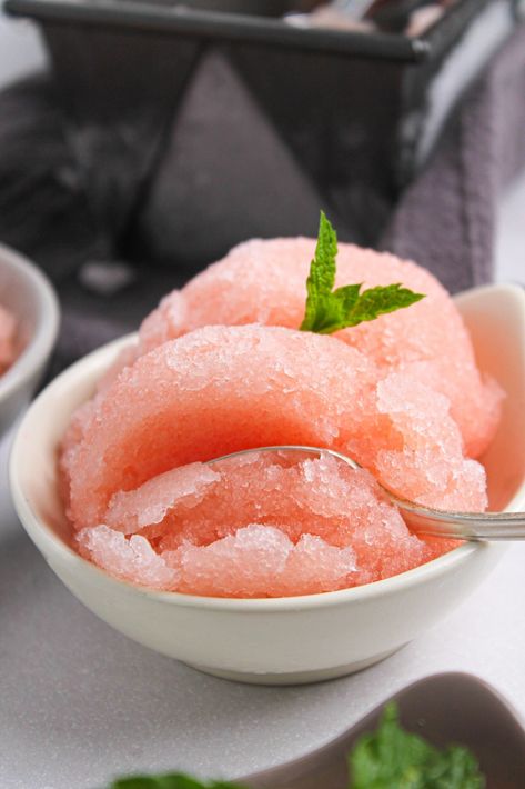 No Machine Grapefruit Sorbet in a White Bowl Palette Cleanser Sorbet, Grapefruit Sorbet Recipe, Grapefruit Sorbet, Kitchen Aid Ice Cream Recipes, 7 Course Meal, Pie And Ice Cream, Greek Chicken Gyros, Kitchen Aid Ice Cream, Grapefruit Recipes