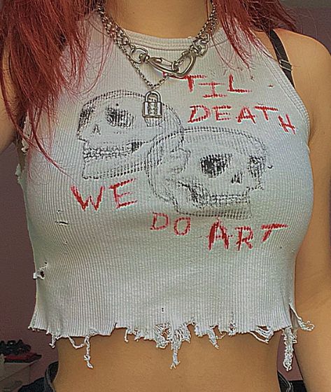 Alt Tank Top, Diy Grunge Clothes, Diy Y2k, Diy Tank Top, Tank Tops Diy, Painted Clothes Diy, Diy Tank, Alt Clothes, Clothes Y2k