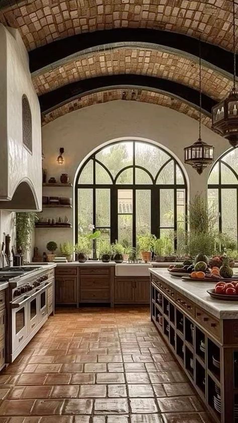 Small Ceiling Design, Italian Aesthetic House, European House Interior Design, Arizona Style Homes, Design Styles Types Of Interior, House Inspo Interior, Italian Home Aesthetic, Old House Aesthetic, House Designs Interiors