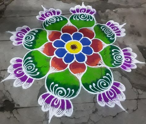 Free Hand Rangoli Designs With Colours, New Year Rangoli Designs, Chudithar Neck Designs, Simple Flower Rangoli, Simple Art Designs, Freehand Rangoli, Simple Muggulu, Lotus Rangoli, New Year Rangoli