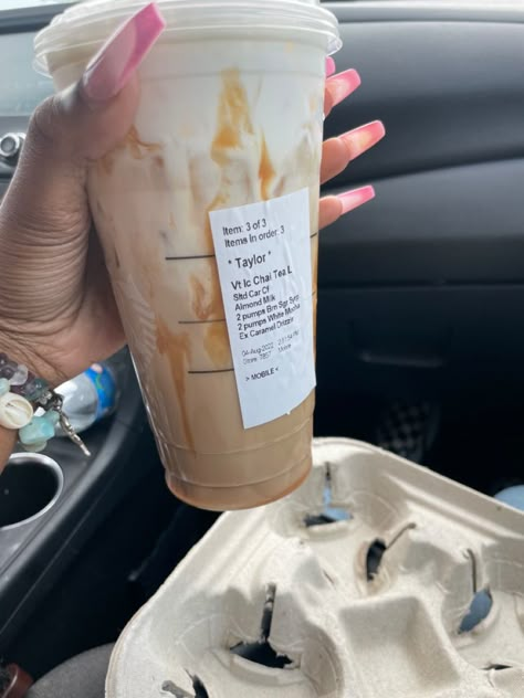 Iced Chai Latte Starbucks, Starbucks Chai Tea Latte Recipe, Chai Tea Starbucks, Caramel Cold Foam, Vanilla Chai Latte, Chai Tea Latte Starbucks, Chai Tea Latte Recipe, Vanilla Chai Tea, Iced Chai Tea Latte