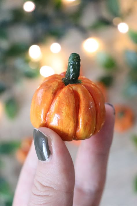 How to make air dry clay pumpkins- Happy October! DIY Autumn Halloween decor Air Dry Clay Pumpkins, October Diy, Make Air Dry Clay, Clay Pumpkins, Diy Pumpkins Crafts, Clay Pumpkin, Pumpkins Diy, Air Dry Clay Ideas, Dry Clay Ideas