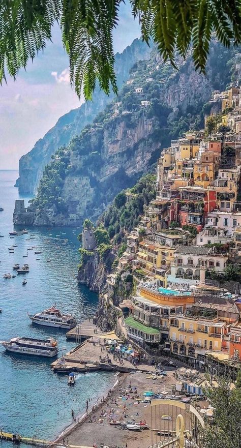 Positano 🇮🇹 Positano Aesthetic, Traditional Italian Food, Food Drive, Positano Italy, Europe Travel Guide, Tuscany Italy, Travel Goals, Positano, Travel Inspo