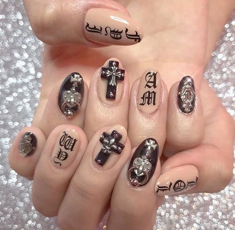 Nails Tattoo, Goth Nails, Asian Eye Makeup, Nail Stuff, Minimalist Nails, Nail Art Hacks, Pretty Acrylic Nails, Free Makeup, 3d Nails