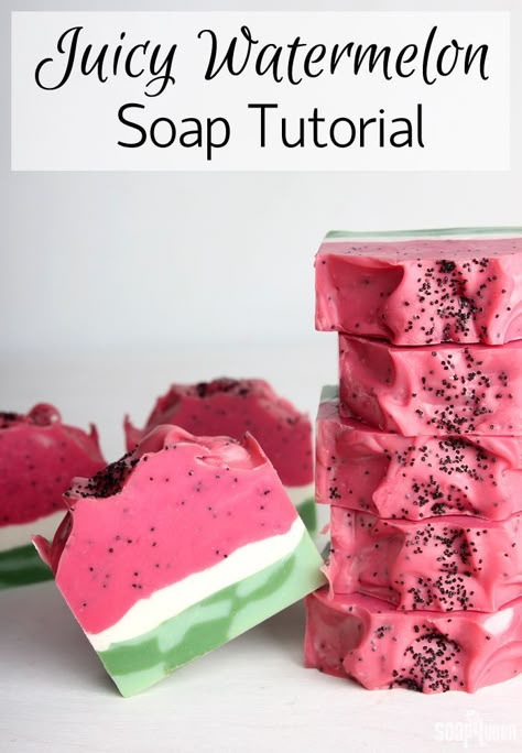 Juicy Watermelon Soap Tutorial /// Learn how to create this adorable watermelon soap! Watermelon Soap, Savon Diy, Diy Soap Bars, Soap Queen, Diy Soap Recipe, Săpunuri Handmade, Soap Tutorial, Cold Process Soap Recipes, Handmade Soap Recipes