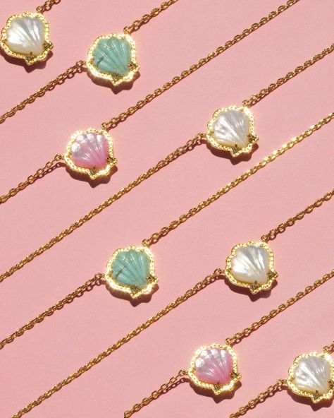 Kendra Scott | Calling all college students! 🗣 Applications are now open for the Kendra Scott Gem Campus Ambassador Program for the 2024-2025 school… | Instagram School Instagram, Ambassador Program, Bday List, Beachy Jewelry, Preppy Jewelry, Pretty Jewelry Necklaces, Kendra Scott Necklace, Jewelry Accessories Ideas, Jewelry Essentials