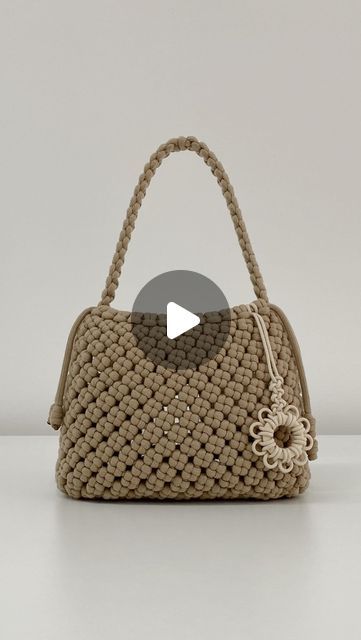 Macrame Bags Pattern, Macrame Bags Handbags, Macrame Tote Bag Tutorial, Macrame Bags Tutorial, Makrame Bags Tutorial, Macrame Bag Tutorial How To Make, Macrame Bag Diy Tutorials, Macrame Craft Ideas, Macrame Handbag Tutorial